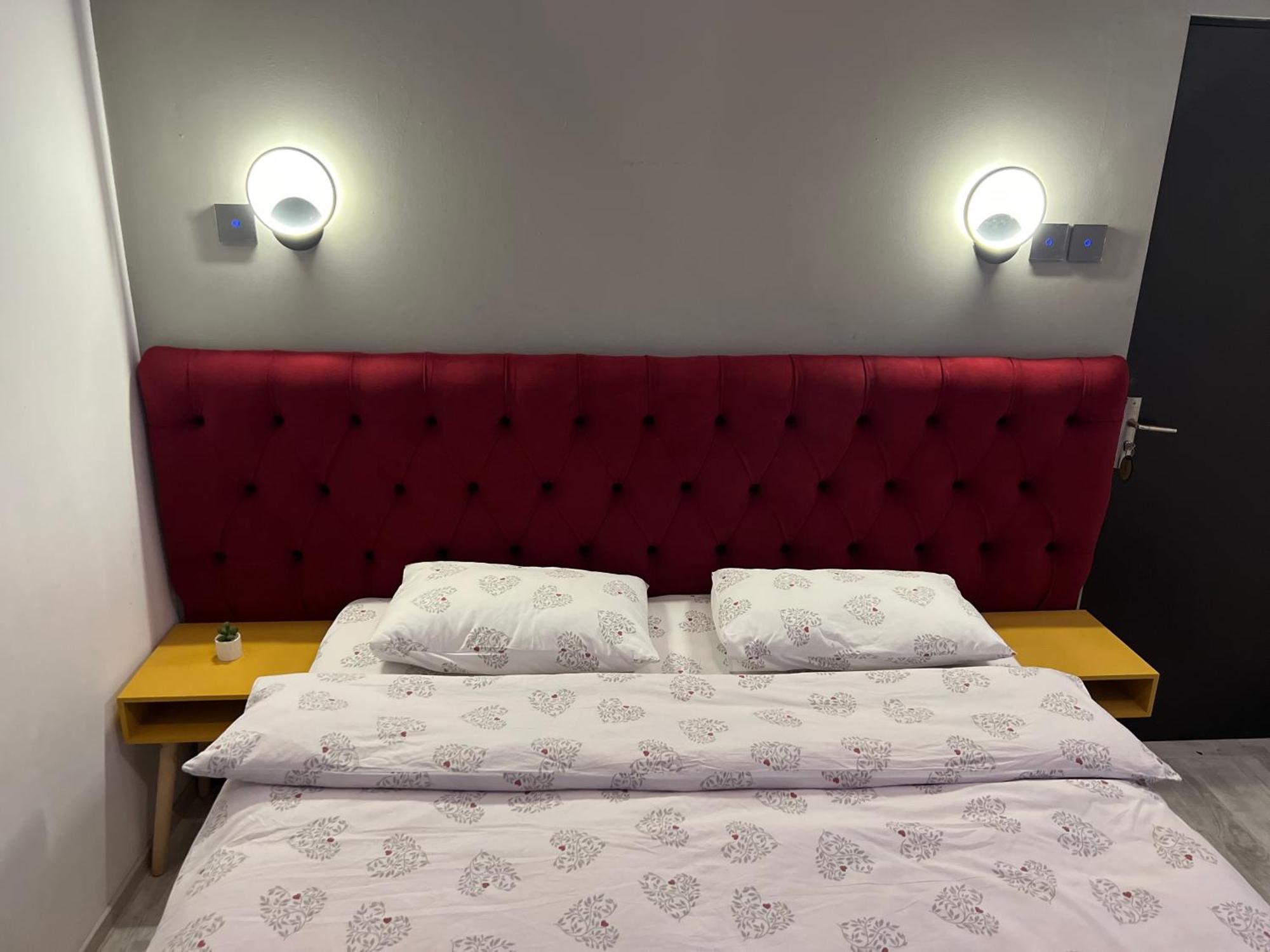 Aigi Rooms Vila Buşteni Exteriör bild