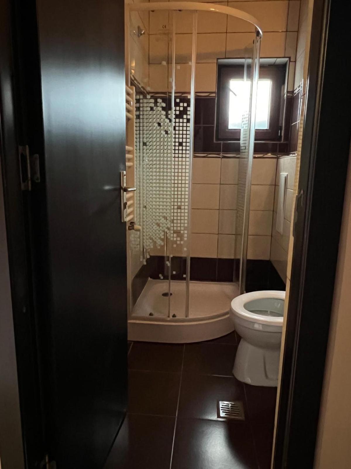 Aigi Rooms Vila Buşteni Exteriör bild