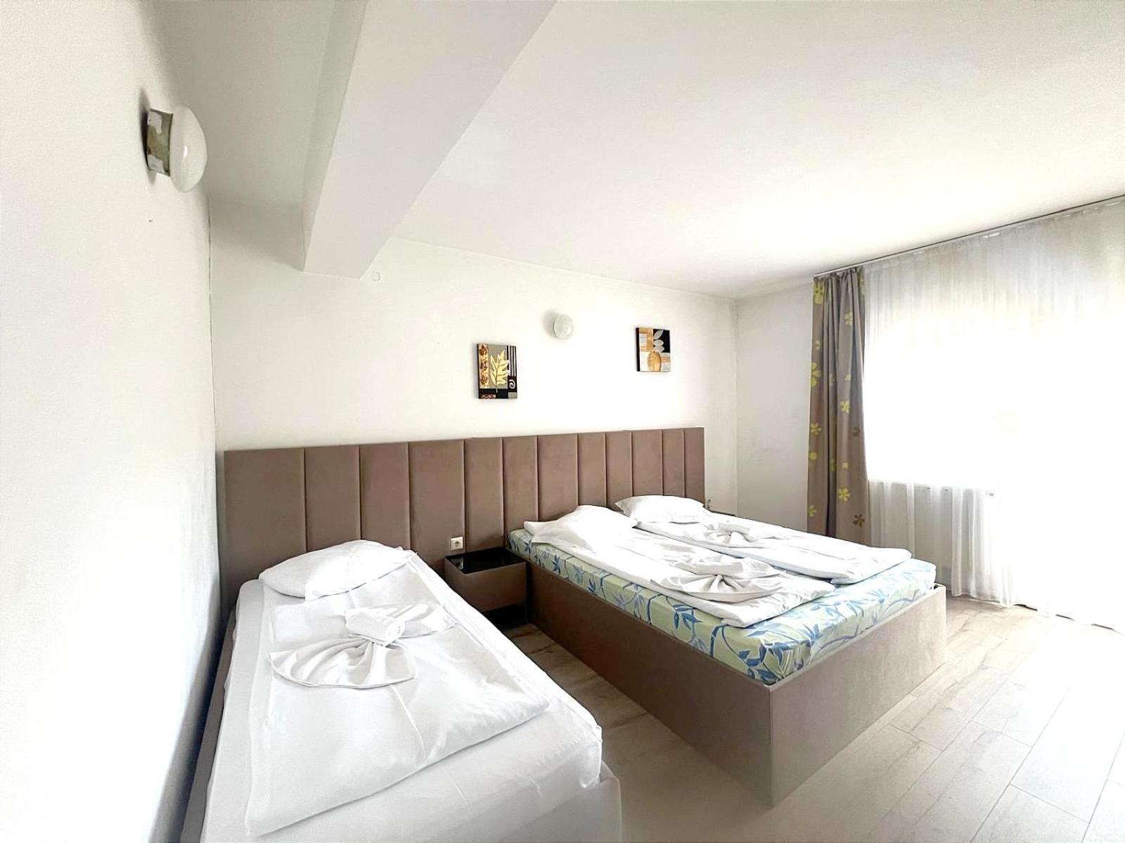 Aigi Rooms Vila Buşteni Exteriör bild